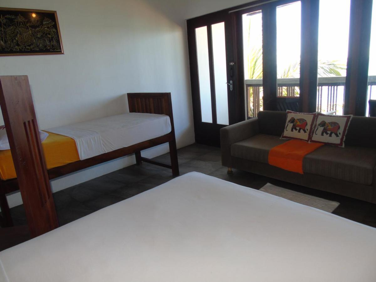 Banana Beach Unawatuna Exterior photo